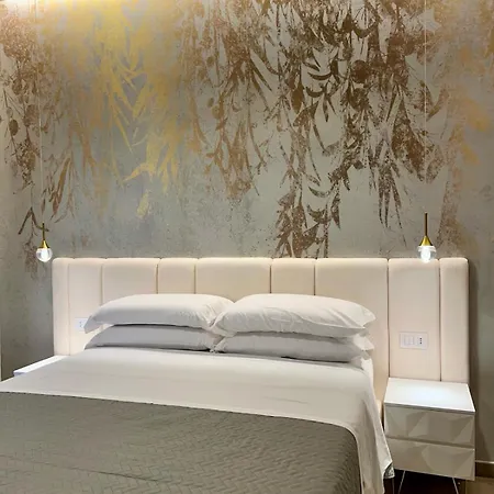 Le Dimore Di Lorenzo בית הארחה נאפולי