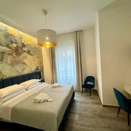 Le Dimore Di Lorenzo בית הארחה 4*